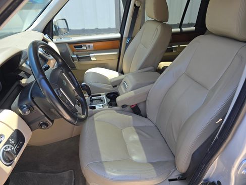 Used 2011 Land Rover LR4 HSE LUX image 9