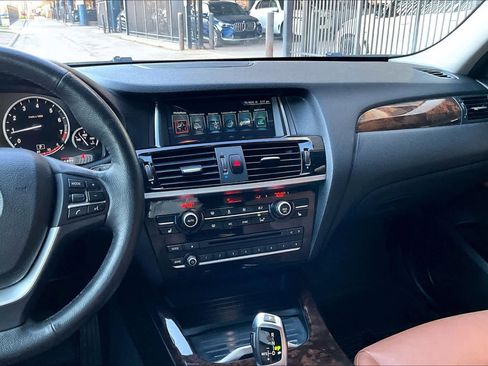 Used 2017 BMW X3 xDrive28i image 6