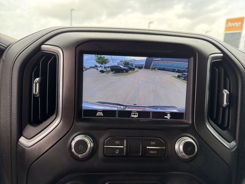 Used 2023 GMC Sierra 2500 AT4 AWD/4WD image 11