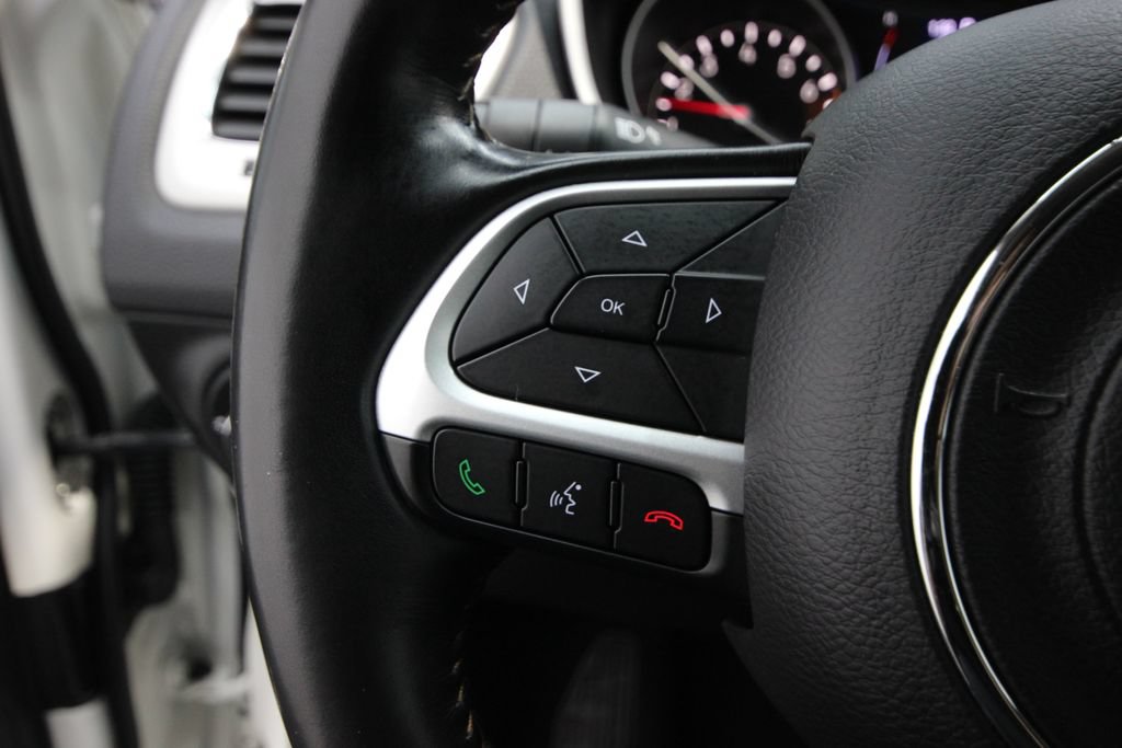 Used 2020 Jeep Compass Latitude AWD/4WD image 16