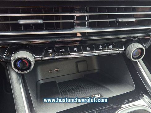 New 2026 Chevrolet Traverse LT w/ Midnight/Sport Edition FWD image 20