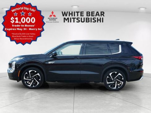 Used 2023 Mitsubishi Outlander SEL AWD/4WD image 3