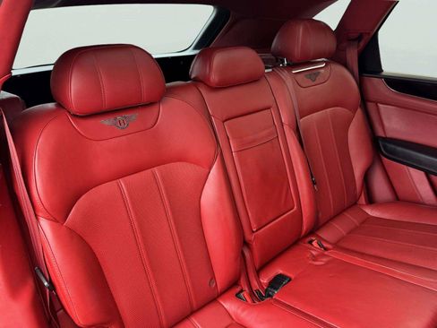Used 2018 Bentley Bentayga AWD/4WD image 67