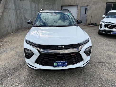 Used 2023 Chevrolet TrailBlazer RS w/ Sun and Liftgate Package FWD image 10