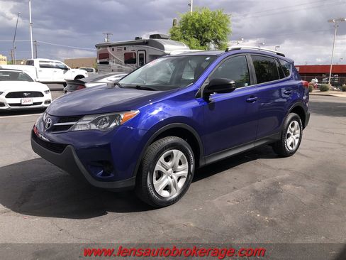 Used 2014 Toyota RAV4 LE image 4