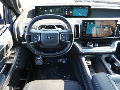 Used 2025 Ford Expedition Max Platinum w/ Stealth Appearance Package image 22