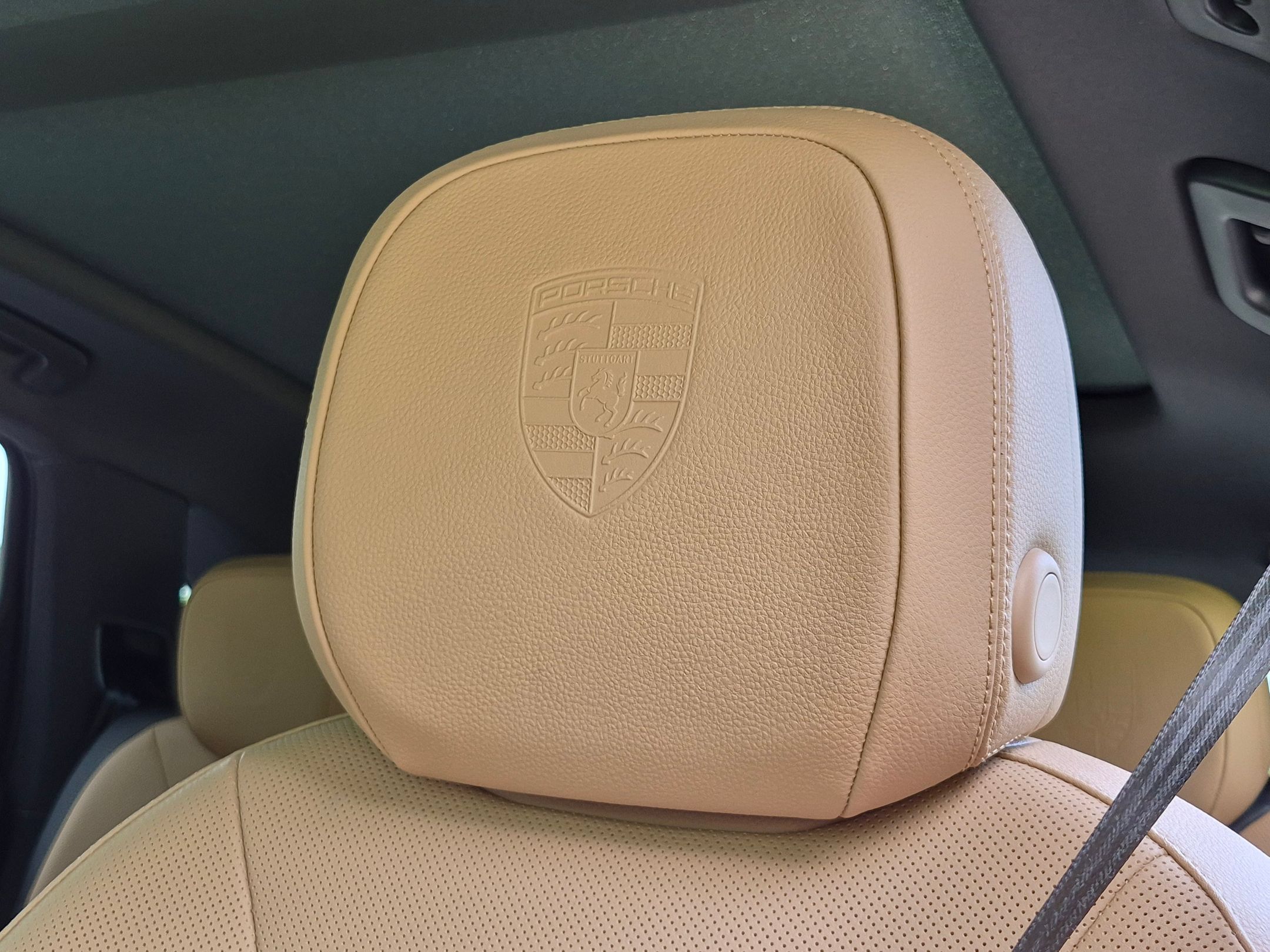 Certified 2026 Porsche Cayenne AWD/4WD image 6
