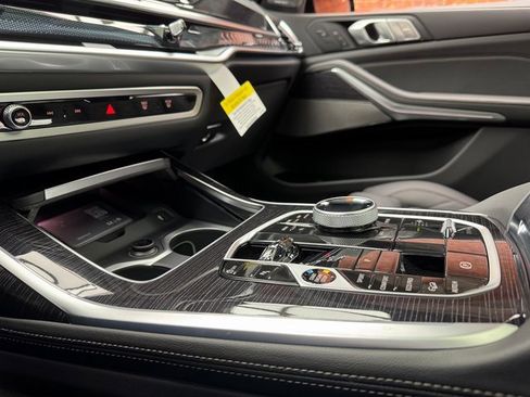 New 2026 BMW X7 xDrive40i w/ Executive Package image 19