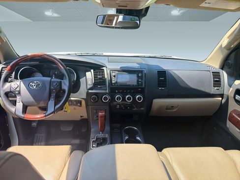 Used 2019 Toyota Sequoia Platinum AWD/4WD image 17