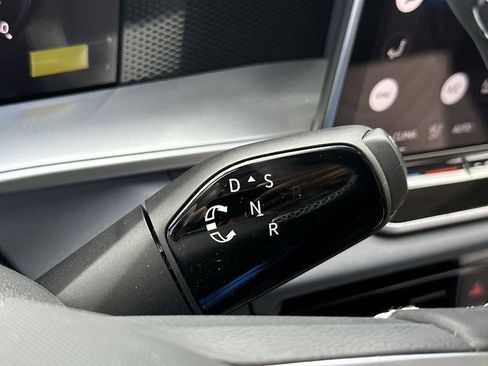 New 2026 Volkswagen Tiguan SE image 20