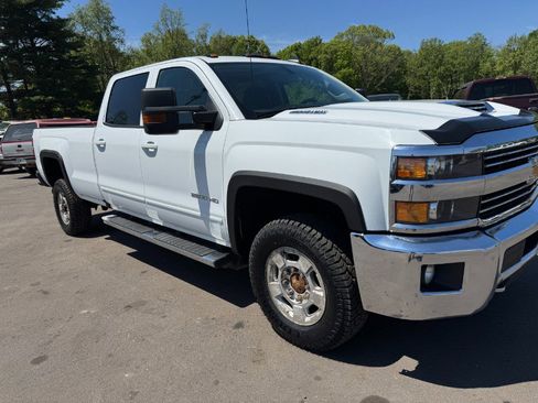 Used 2018 Chevrolet Silverado 2500 LT w/ LT Convenience Package AWD/4WD image 12