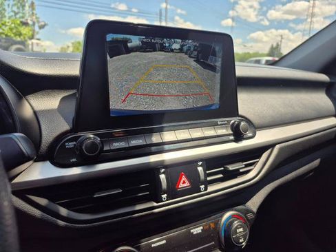 Used 2019 Kia Forte LXS FWD image 12