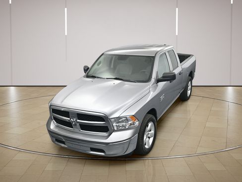 Used 2024 RAM 1500 Classic SLT AWD/4WD image 28