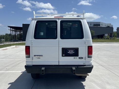 Used 2014 Ford E-250 and Econoline 250 w/ Power Group RWD image 9
