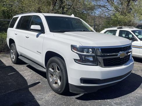 Used 2017 Chevrolet Tahoe LT image 2