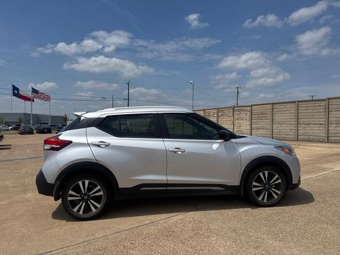 Certified 2020 Nissan Kicks SR FWD image 25