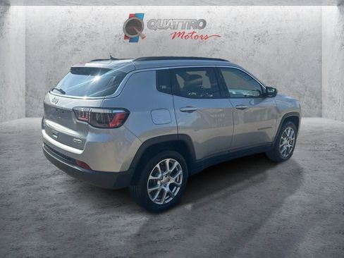 Used 2022 Jeep Compass Latitude AWD/4WD image 6