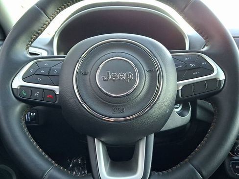 Used 2019 Jeep Compass Latitude image 18