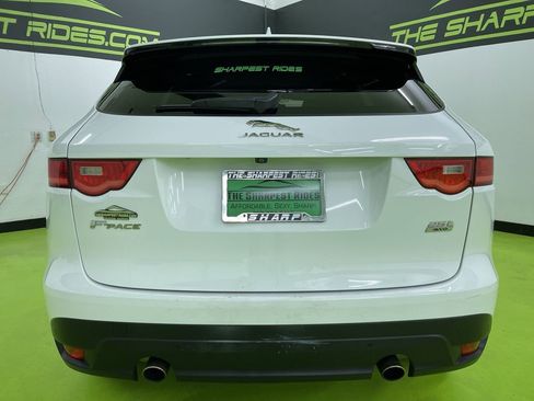 Used 2019 Jaguar F-PACE Premium image 8
