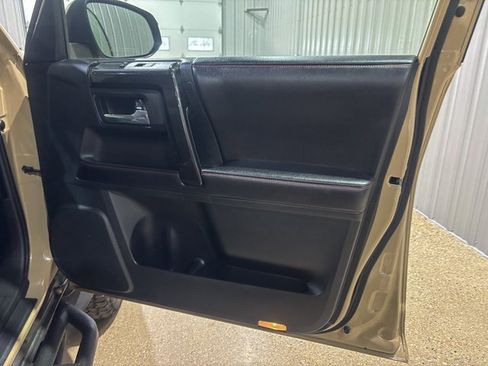 Used 2016 Toyota 4Runner TRD Pro image 28