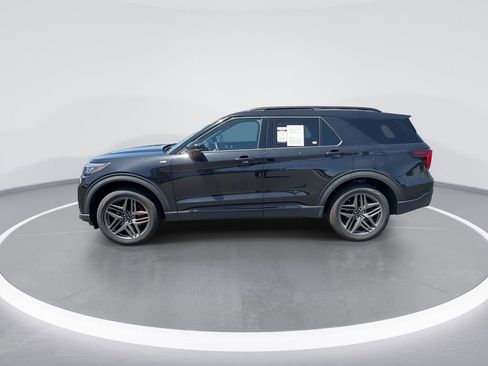Used 2025 Ford Explorer ST-Line w/ ST-Line Street Pack AWD/4WD image 5