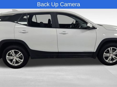 Used 2024 GMC Terrain SLE AWD/4WD image 2