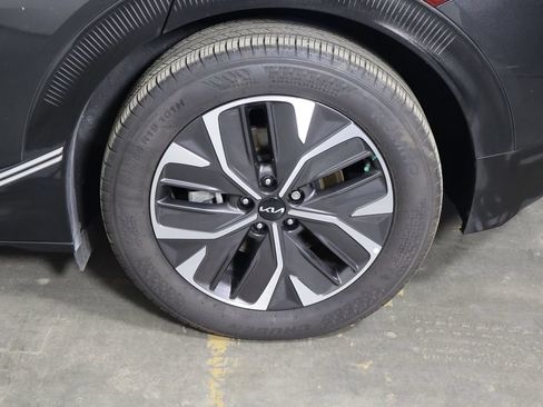 Used 2024 Kia EV6 Light RWD image 45