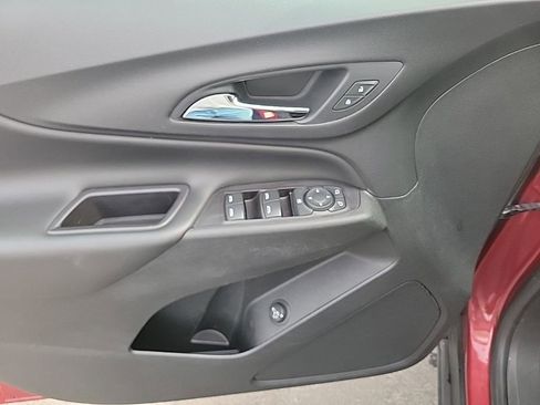 Used 2019 Chevrolet Equinox LT image 6