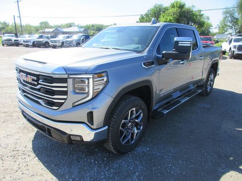 New 2026 GMC Sierra 1500 SLT w/ SLT Premium Plus Package AWD/4WD image 11