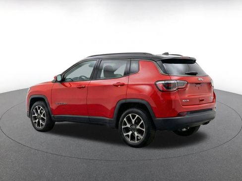 Used 2025 Jeep Compass Limited AWD/4WD image 7