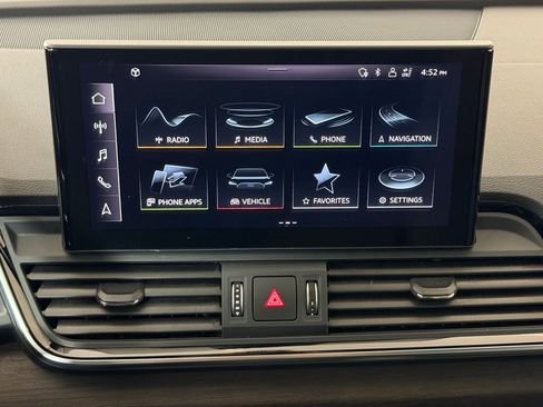 Used 2023 Audi Q5 Premium w/ Convenience Package image 29