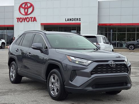 Used 2025 Toyota RAV4 XLE w/ Convenience Package AWD/4WD image 1