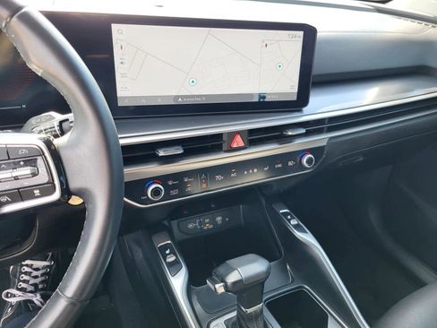 Used 2024 Kia Sorento S w/ Panoramic Sunroof Package image 20