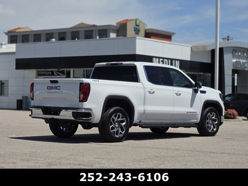 Used 2023 GMC Sierra 1500 SLE AWD/4WD image 7
