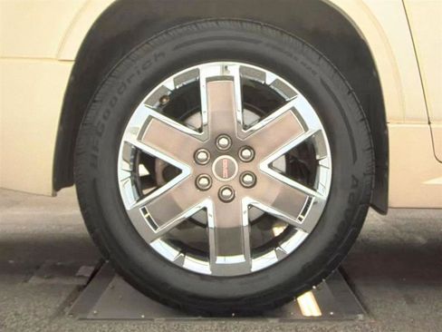Used 2012 GMC Acadia Denali FWD image 9
