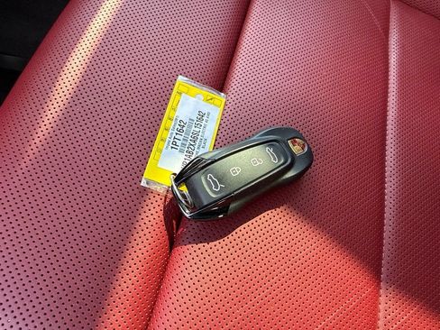 Used 2025 Porsche Macan 4S Electric w/ Premium Package AWD/4WD image 38