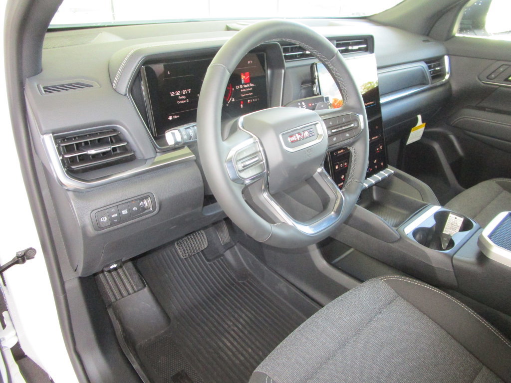 New 2027 GMC Terrain Elevation w/ LPO, Floor Liner Package FWD image 23