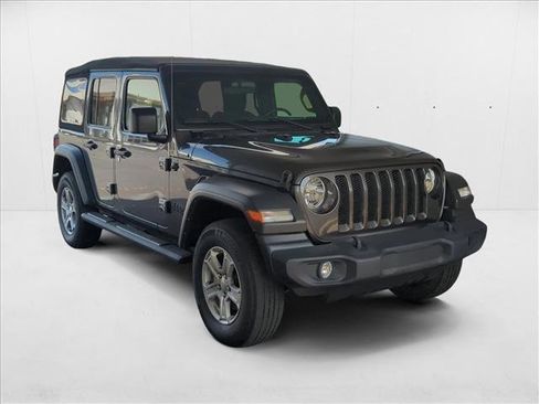 Used 2021 Jeep Wrangler Unlimited Sport image 3