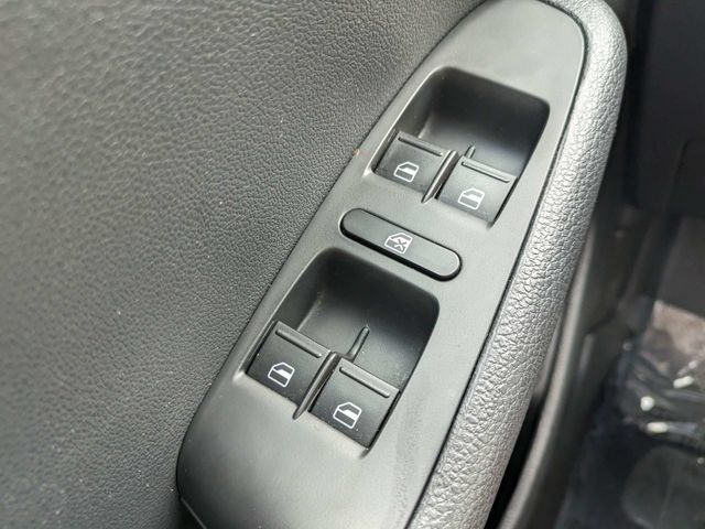 Used 2017 Volkswagen Jetta SE FWD image 20