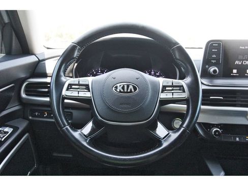 Used 2021 Kia Telluride LX FWD image 17