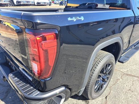 Used 2023 GMC Sierra 1500 Elevation image 18