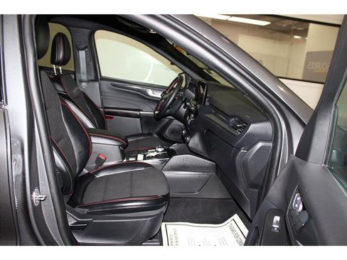 Used 2025 Ford Escape ST-Line image 24