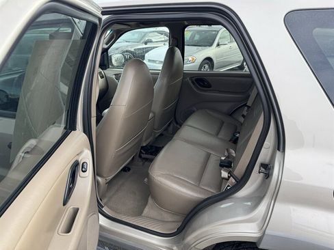 Used 2001 Ford Escape XLT image 19