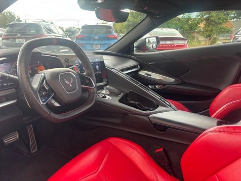 Used 2022 Chevrolet Corvette Stingray Convertible w/ Z51 Performance Package RWD image 18