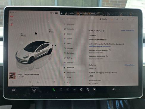 Used 2023 Tesla Model 3 Standard Range RWD image 2