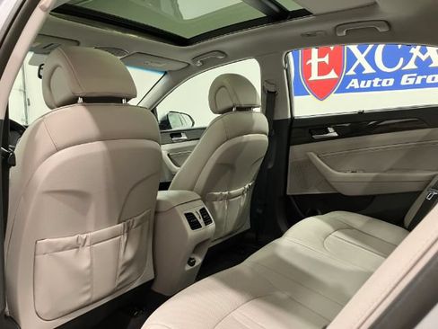 Used 2016 Hyundai Sonata Limited w/ Option Group 04 FWD image 48