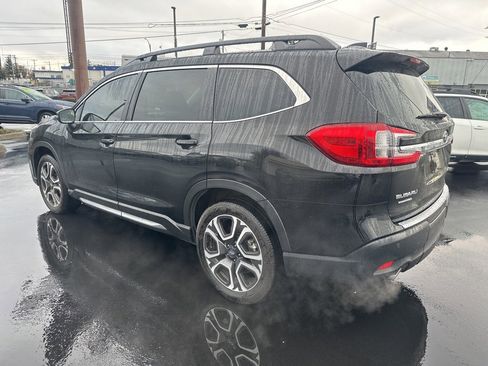 Used 2023 Subaru Ascent Limited image 3
