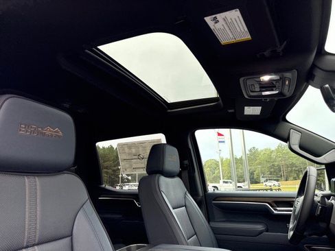 New 2026 Chevrolet Silverado 1500 High Country image 13