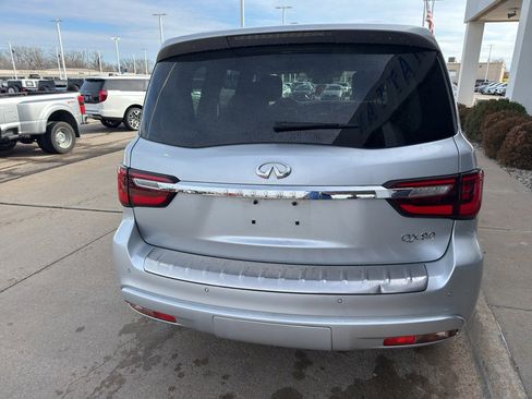 Used 2018 INFINITI QX80 4WD w/ Driver Assistance Package image 6