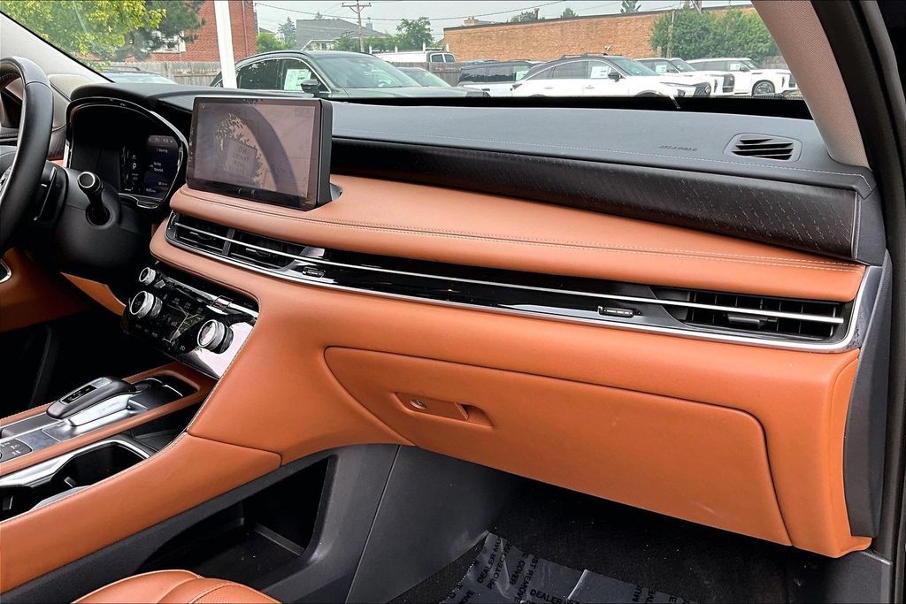 Certified 2024 INFINITI QX60 Sensory AWD/4WD image 25